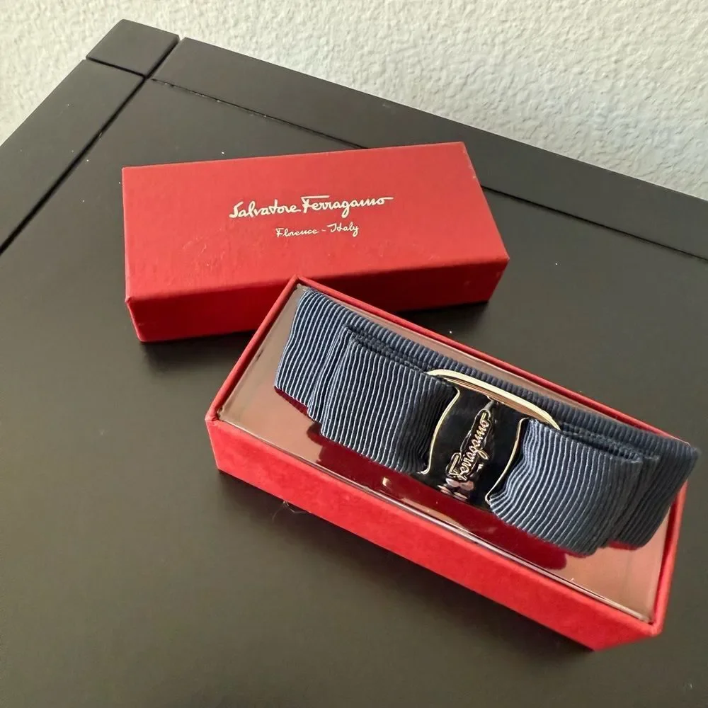 Salvatore Ferragamo  Vara Bow Clip in Navy and Silver